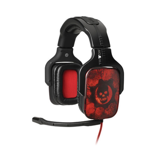 Illustration for article titled Gears of Wars 3 Gets Its Own Damn Throat Mic and Headsets